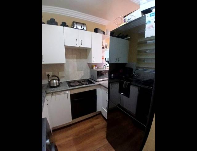 2 BEDROOM APARTMENT FOR SALE IN WILGEHEUWEL